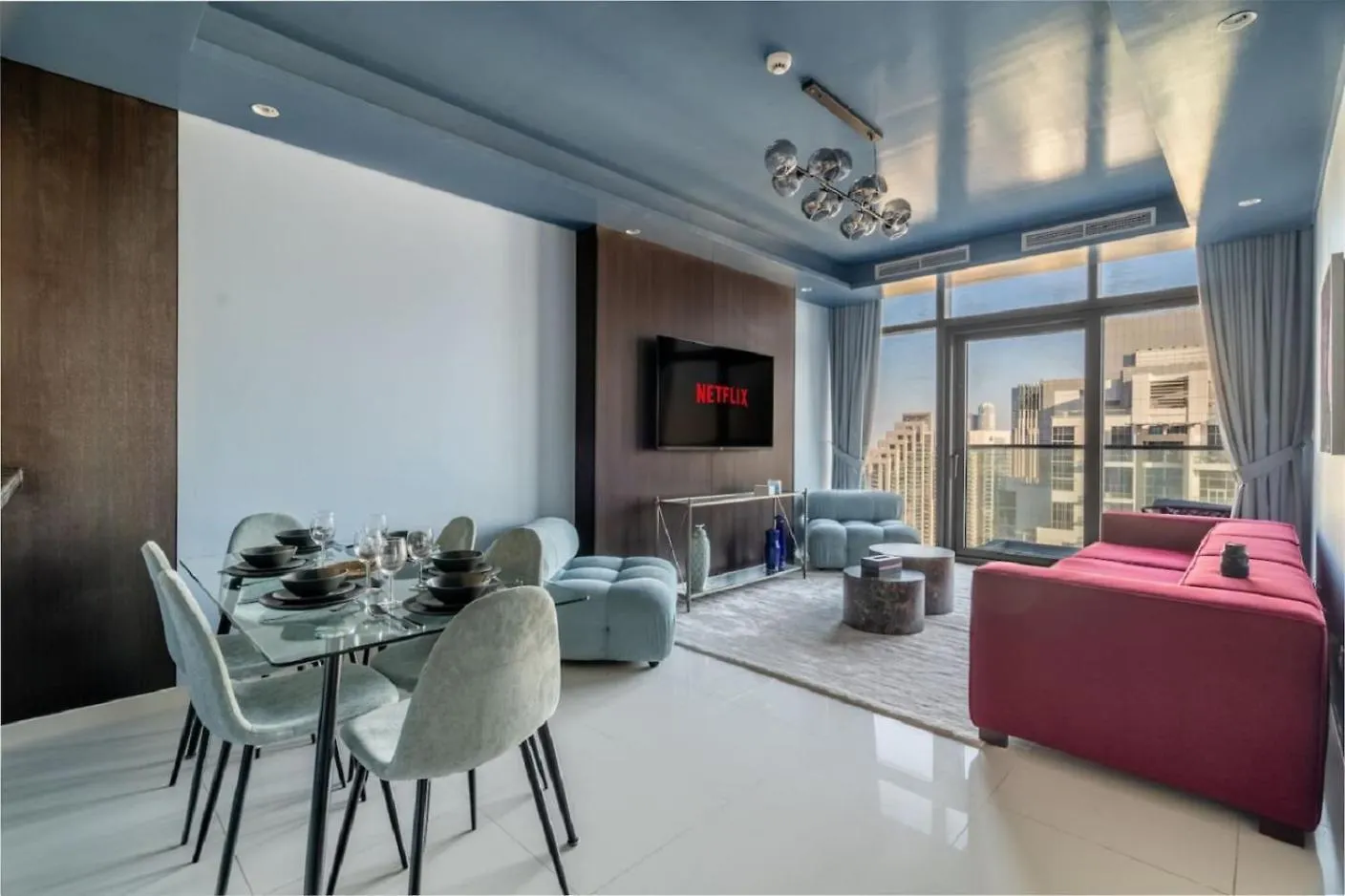 Stunning Burj Khalifa View 5 Star Hotel Amenities Dubaj